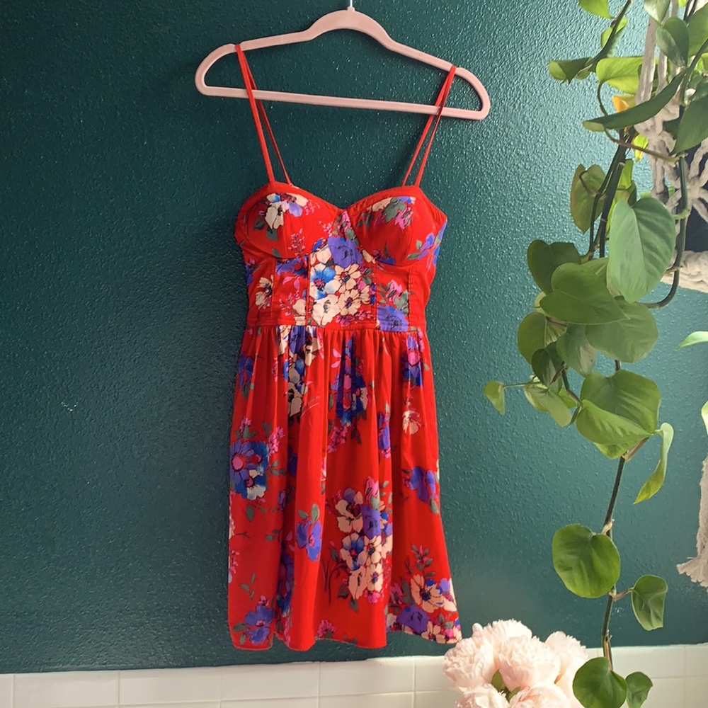 Beautiful cocktail dress!